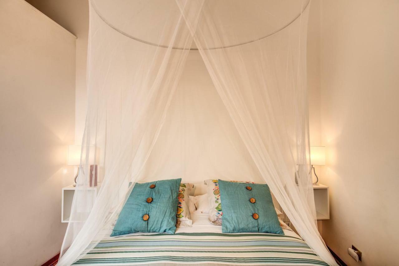 Elegant Apartment Behind The Colosseum Roma Exterior foto